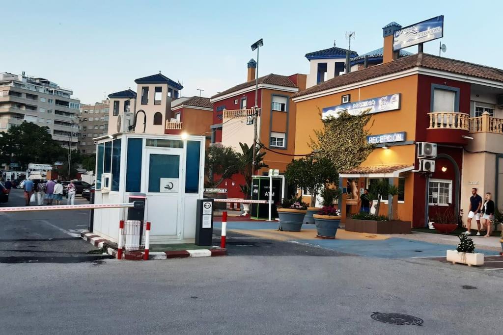 Adventure Harbour Apartment Torrevieja Ngoại thất bức ảnh